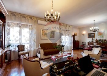 Sala da pranzo - Appartamento Via San Lorenzo
 
7, Bari - foto 5