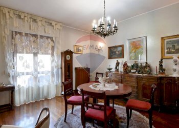 Sala da pranzo - Appartamento Via San Lorenzo
 
7, Bari - foto 6