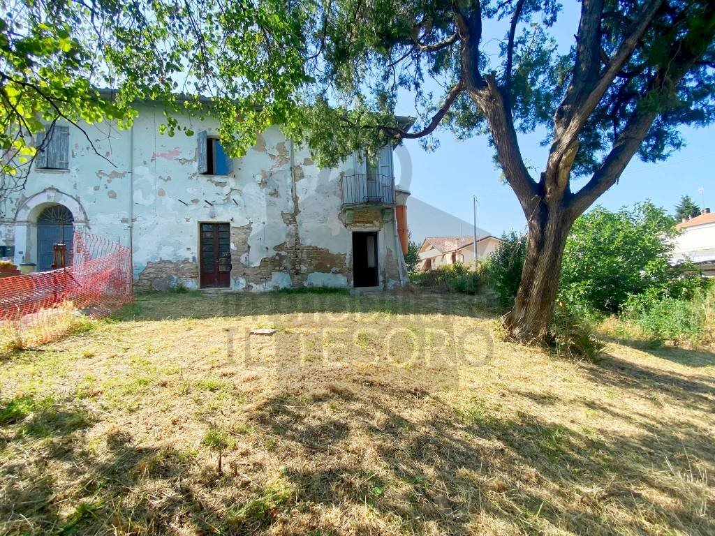 Facciata - Casa indipendente via Casale Sant'Ermete, 568, Santarcangelo di Romagna - foto 1