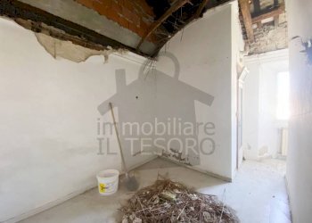 Stanza non arredata - Casa indipendente via Casale Sant'Ermete, 568, Santarcangelo di Romagna - foto 9