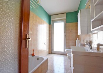 Bagno - Quadrilocale via Angelo Nielli, 49, San Michele Mondovì - foto 13