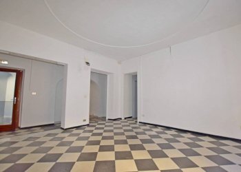 Cucina - Appartamento piazza Cesare Battisti, 2, Mondovì - foto 15