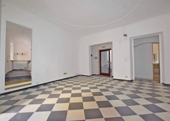 Cucina - Appartamento piazza Cesare Battisti, 2, Mondovì - foto 16