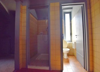 Bagno - Appartamento piazza Cesare Battisti, 2, Mondovì - foto 28