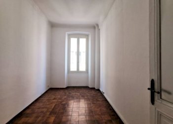 Camera da letto - Quadrilocale via Vittorio Emanuele II, 109, Bordighera - foto 23