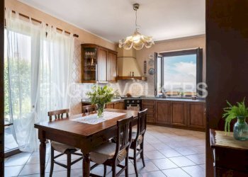 Salone - Villa Località Monticelli, Verrua Savoia - foto 3