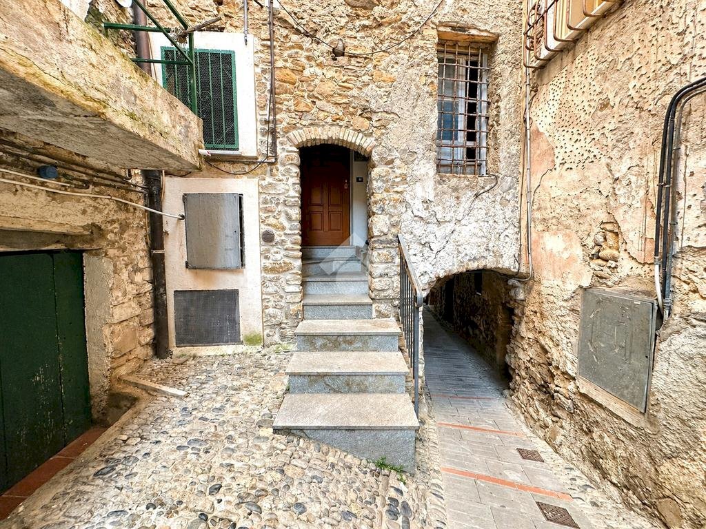Three-room apartment Via F.L. Aprosio, Vallecrosia - photo 2