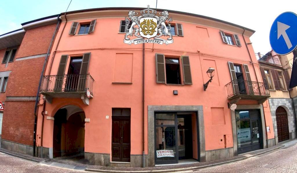 Facciata - Appartamento via Umberto I, 5, Busca - foto 3