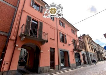 Facciata - Appartamento via Umberto I, 5, Busca - foto 1