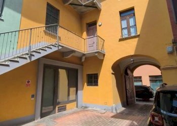 Cortile interno - Appartamento via Umberto I, 5, Busca - foto 6