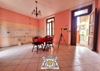 Cucina - Appartamento via Umberto I, 5, Busca - foto 15