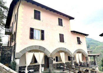 Facciata - Villa Località Canneto, Gorreto - foto 2