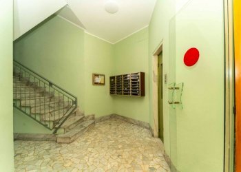 Interno palazzo - Two-room apartment corso Tortona, 26, Torino - photo 4