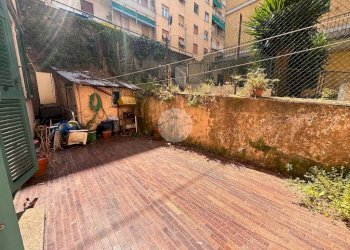 Quadrilocale Via Giulio Tanini, Genova (zona Borgoratti) - foto 2