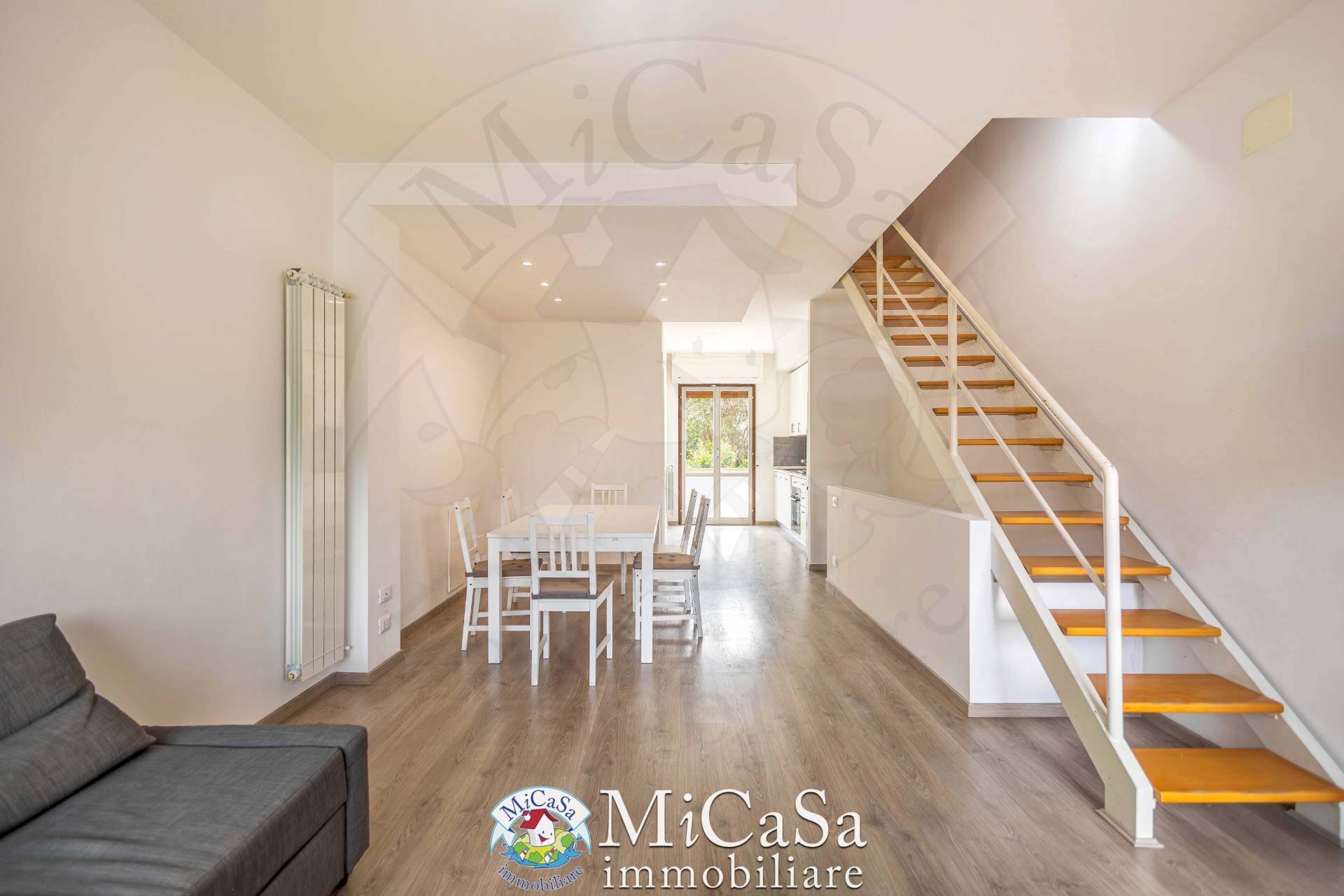 Foto 2 - Villa a Schiera viale del tirreno
 
82, Pisa - foto 2