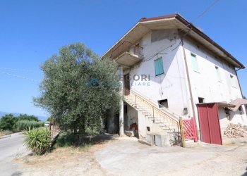 Foto 1 - Independent house via c. rozzi
 
9, Colli del Tronto - photo 1