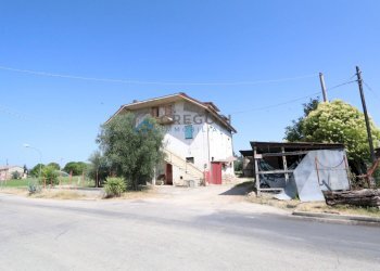 Foto 2 - Independent house via c. rozzi
 
9, Colli del Tronto - photo 2