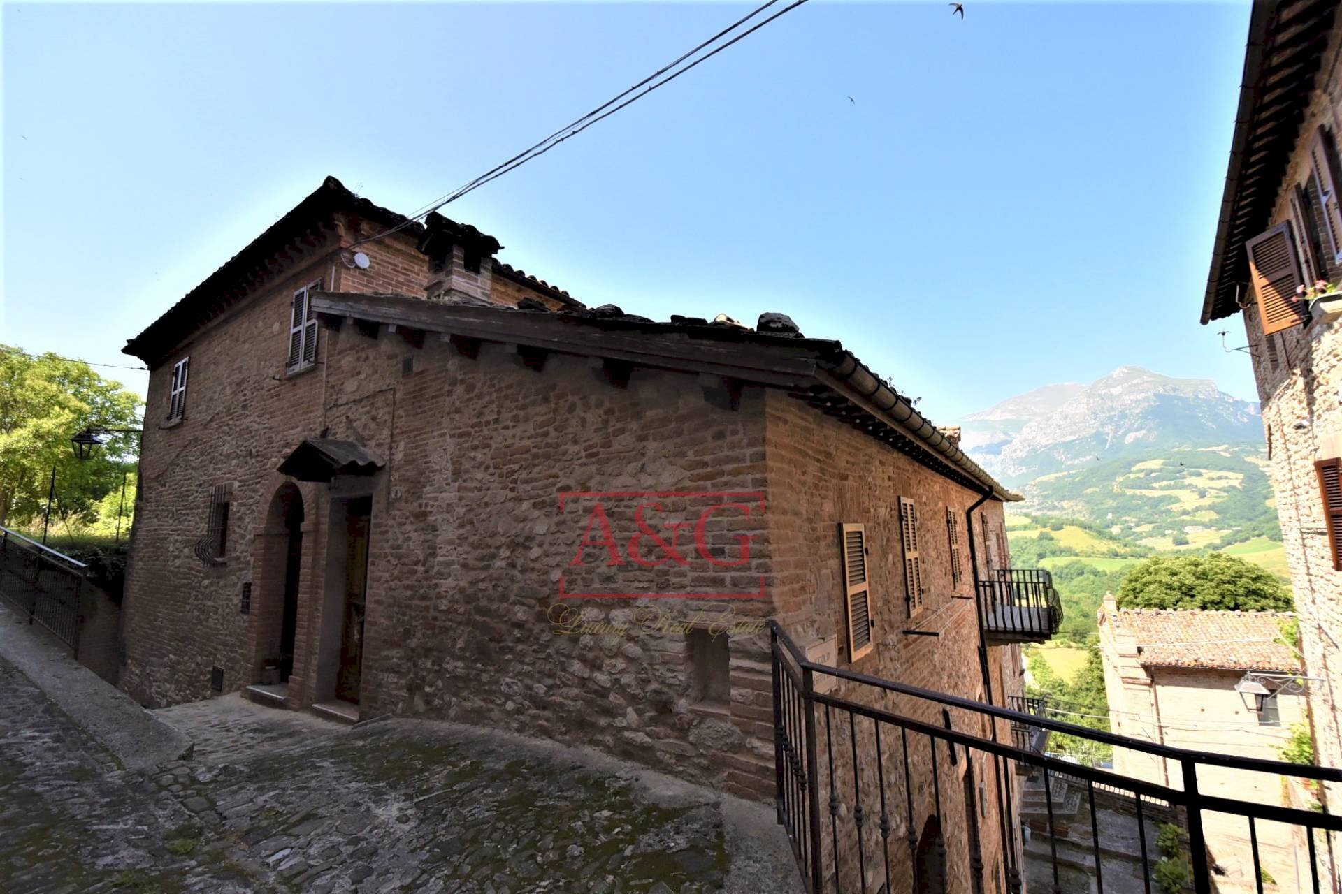 Foto 1 - Four-room apartment via Varano
 
1, Montefortino - photo 1