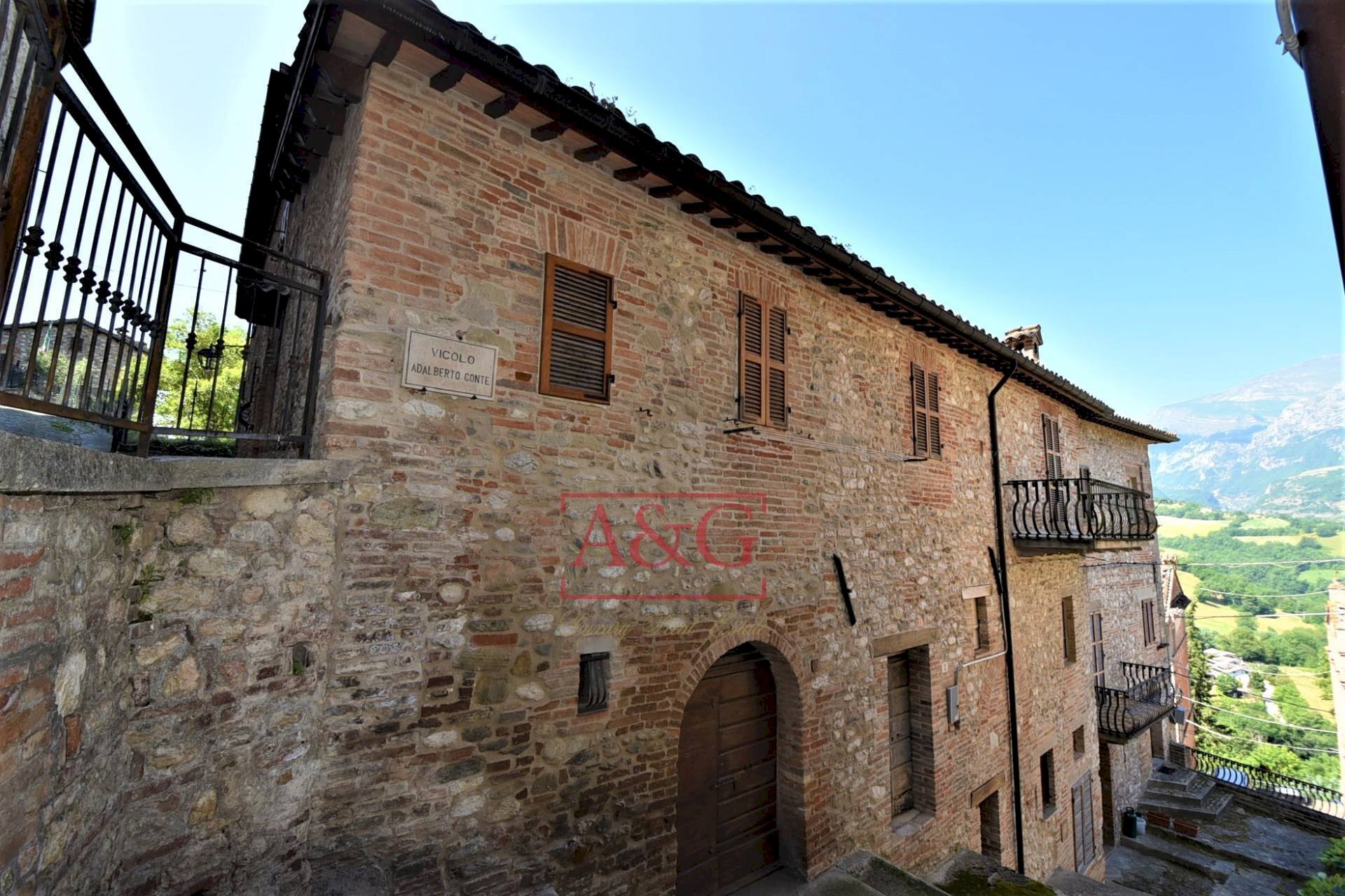 Foto 2 - Four-room apartment via Varano
 
1, Montefortino - photo 2