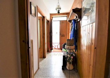 Foto 8 - Quadrilocale via Varano
 
1, Montefortino - foto 8