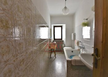 Foto 12 - Quadrilocale via Varano
 
1, Montefortino - foto 12