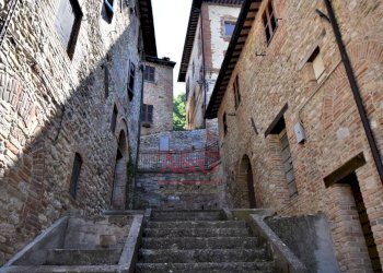 Foto 25 - Quadrilocale via Varano
 
1, Montefortino - foto 25