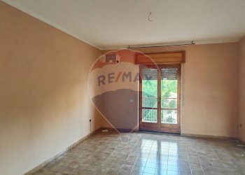 Stanza vuota - Quadrilocale Via Giovanni Paisiello
 
7, Acerra - foto 6