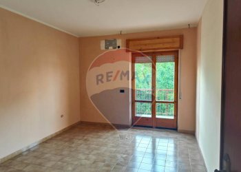 Stanza vuota - Quadrilocale Via Giovanni Paisiello
 
7, Acerra - foto 8