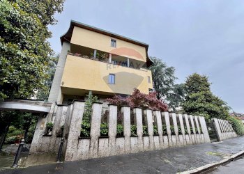 Edificio all\'aperto - Box via Gradenigo
 
3, Milano - foto 11