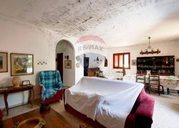 Soggiorno - Villa Via Dell'Orsa Maggiore
 
12, Mola di Bari - foto 6