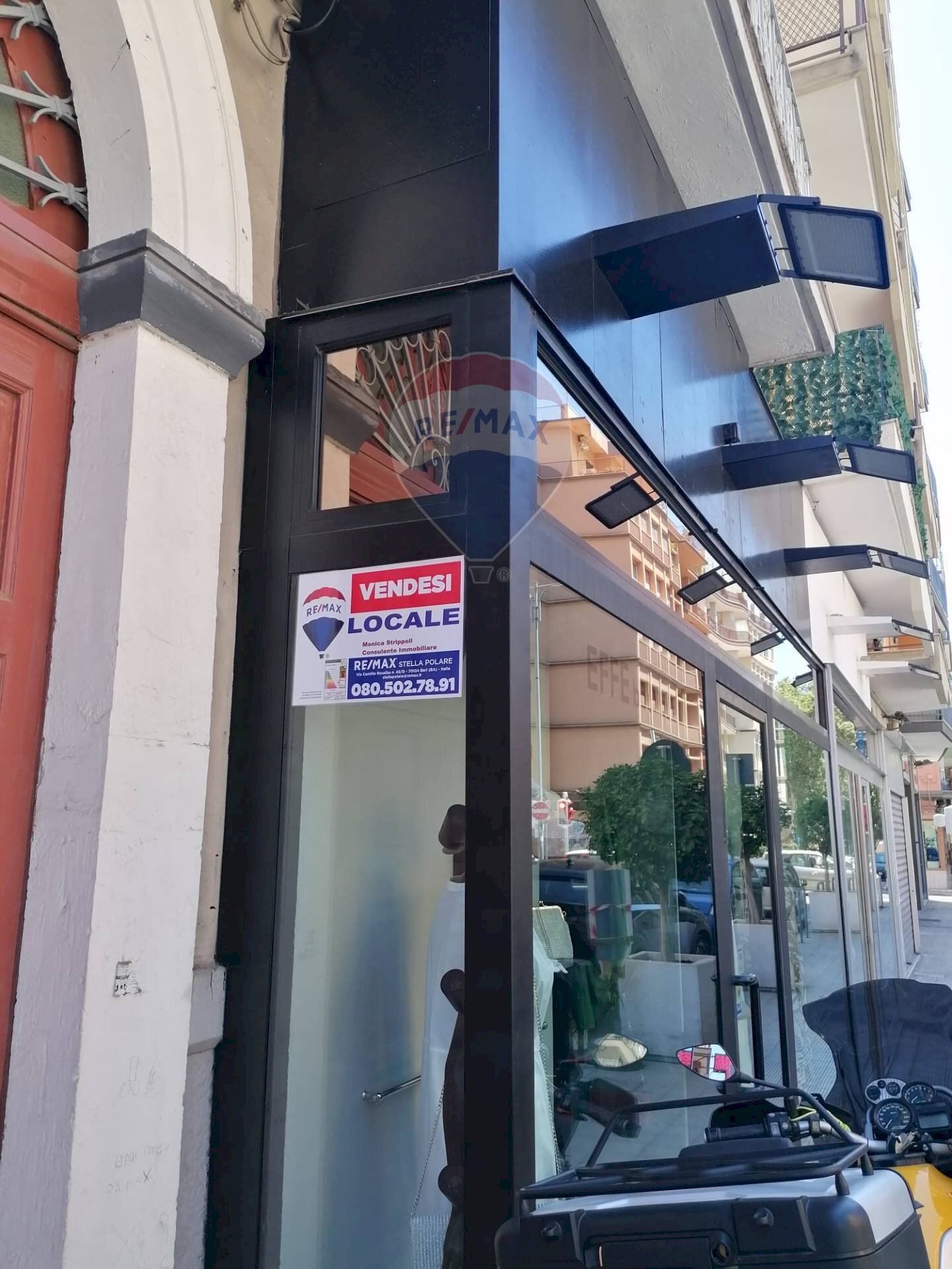 Scale - Commercial Premises Via Pasubio
 
216, Bari - photo 2