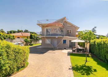 Casa all\'aperto - Villa via monte minardo
 
9, Mascalucia - foto 1