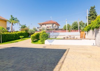 Casa all\'aperto - Villa via monte minardo
 
9, Mascalucia - foto 25