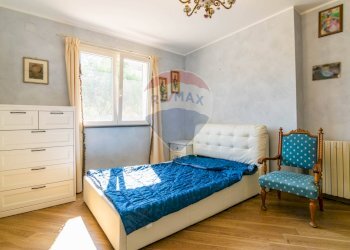 Camera / camera da letto - Villa via monte minardo
 
9, Mascalucia - foto 36