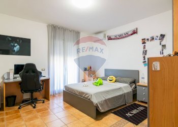 Camera / camera da letto - Villa via monte minardo
 
9, Mascalucia - foto 46