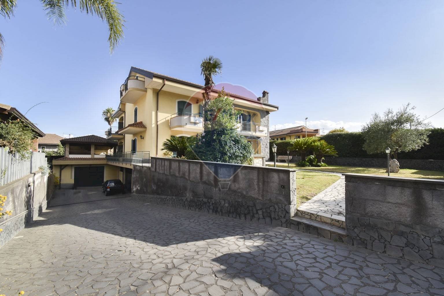 Casa all\'aperto - Casa semi indipendente VIA ALDO MORO
 
10, Aci Sant'Antonio - foto 1