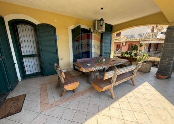 Terrazza - Casa semi indipendente VIA ALDO MORO
 
10, Aci Sant'Antonio - foto 17