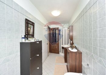 Hall / corridoio - Casa semi indipendente VIA ALDO MORO
 
10, Aci Sant'Antonio - foto 30