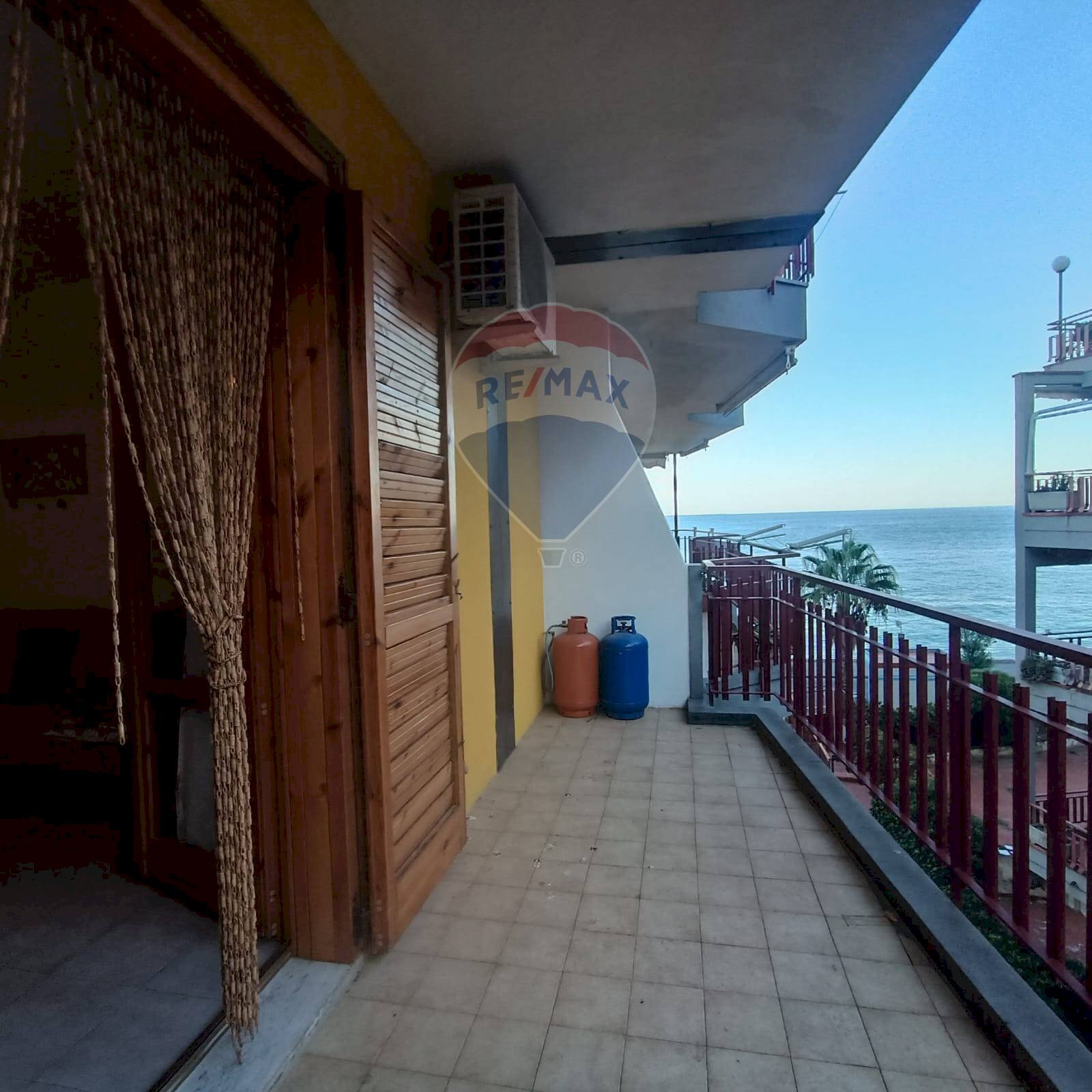 Balcone - Bilocale Via Consolare Valeria
 
73, Sant'Alessio Siculo - foto 1