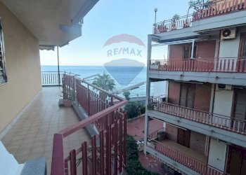 Balcone - Bilocale Via Consolare Valeria
 
73, Sant'Alessio Siculo - foto 26