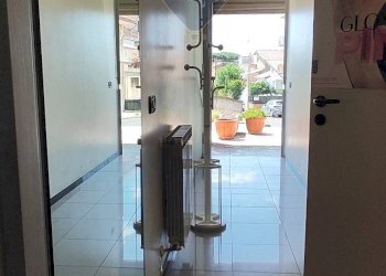 Hall / corridoio - Commercial Premises Caltagirone - photo 5