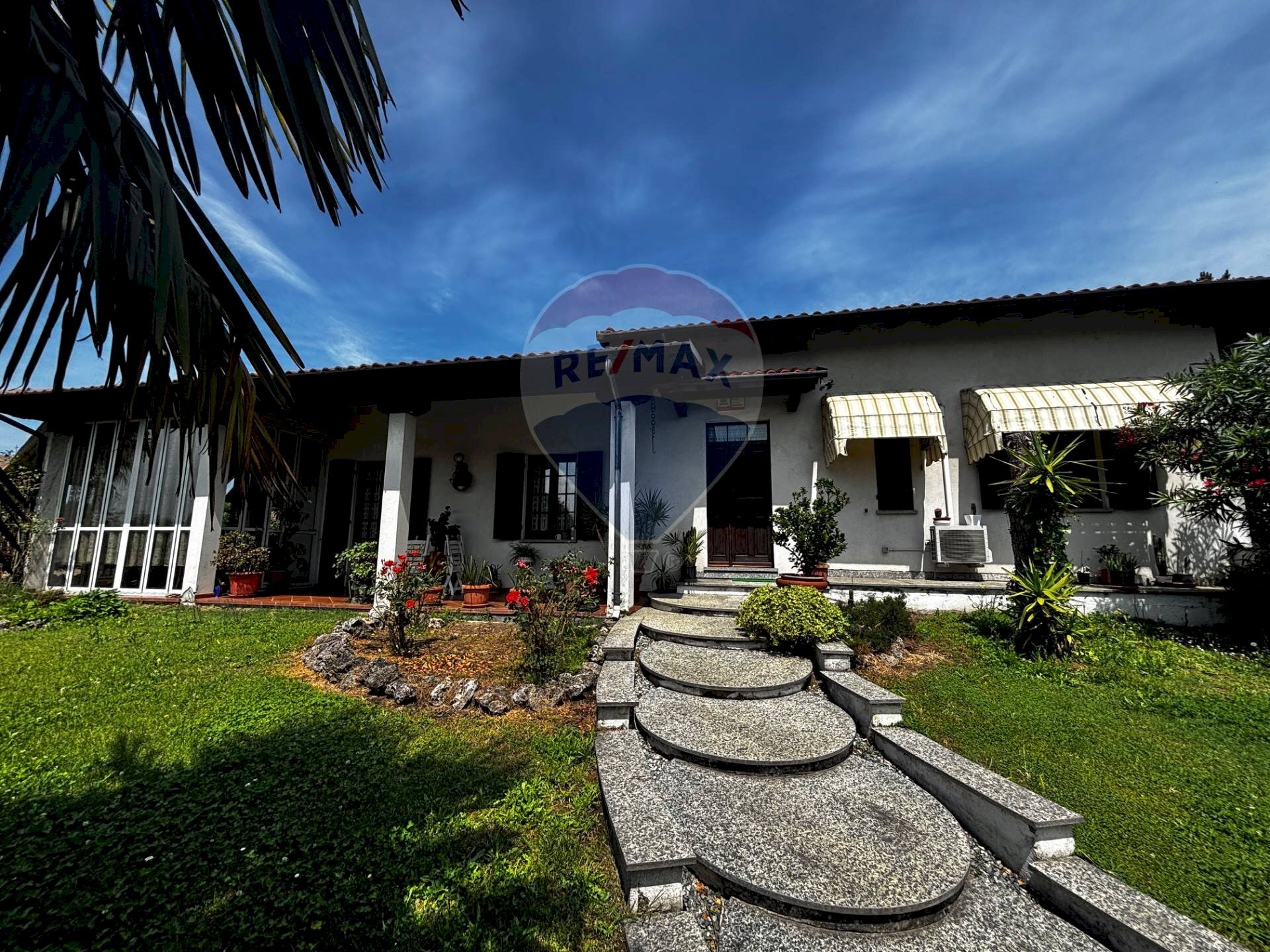 Casa all\'aperto - Villa v .ALBERTO SALVADEO
 
25, Scaldasole - foto 2