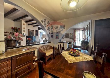 Sala da pranzo - Villa v .ALBERTO SALVADEO
 
25, Scaldasole - foto 13