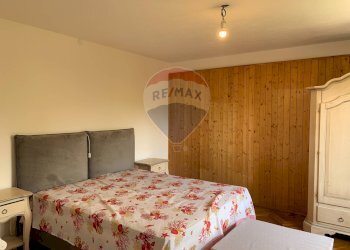 Camera / camera da letto - Casa indipendente Loc. Pezzé, Lamon - foto 9