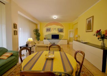 Sala da pranzo - Appartamento viale Umberto I
 
72, Sassari - foto 3