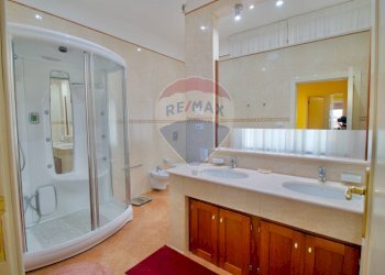 Bagno - Appartamento viale Umberto I
 
72, Sassari - foto 13