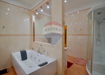 Bagno - Appartamento viale Umberto I
 
72, Sassari - foto 14
