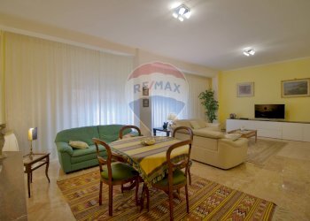 Sala da pranzo - Appartamento viale Umberto I
 
72, Sassari - foto 29