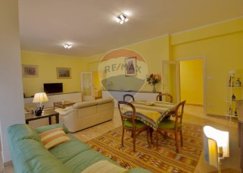 Sala da pranzo - Appartamento viale Umberto I
 
72, Sassari - foto 1