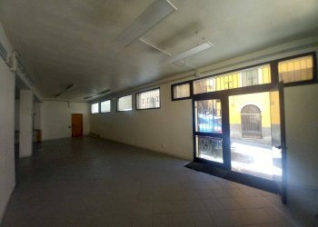 Foto 2 - Locale Commerciale VIA VITTORIO EMANUELE
 
12, Ozieri - foto 2